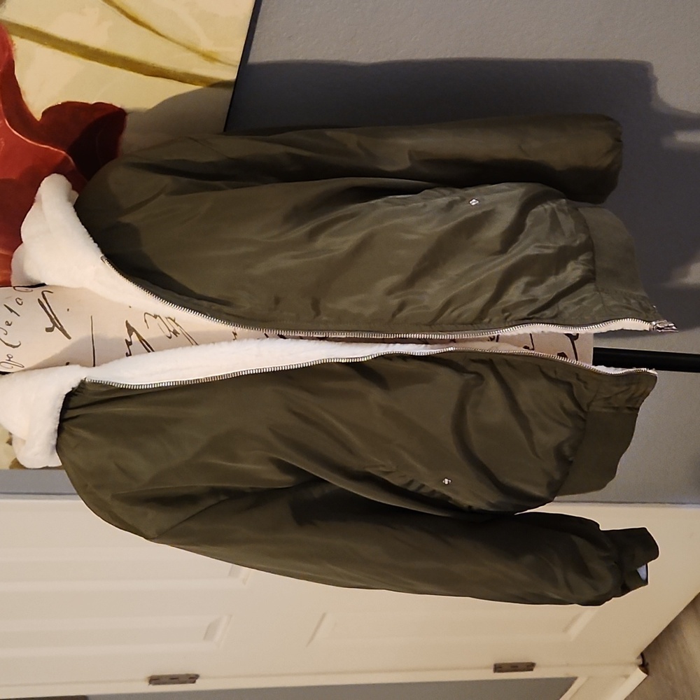 Cali 1850 jacket 2 feces